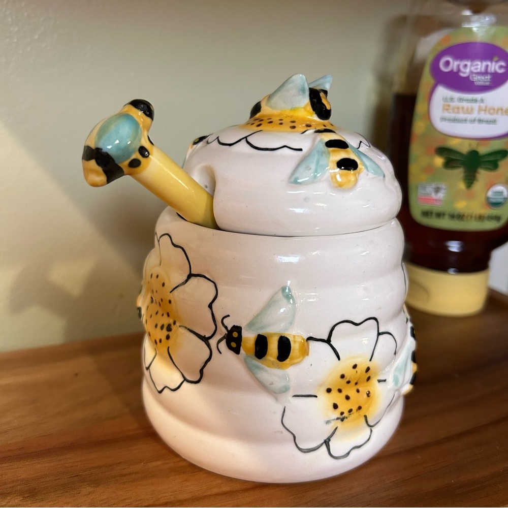 Bee Honey Pot w/ Dipper | Whimsical Ceramic Honey Jar | Cottagecore Kitchen Deco - Picture 4 of 10